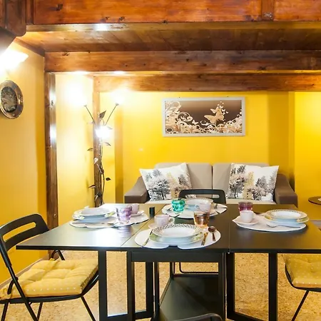 Wood Easy Flat Apartman