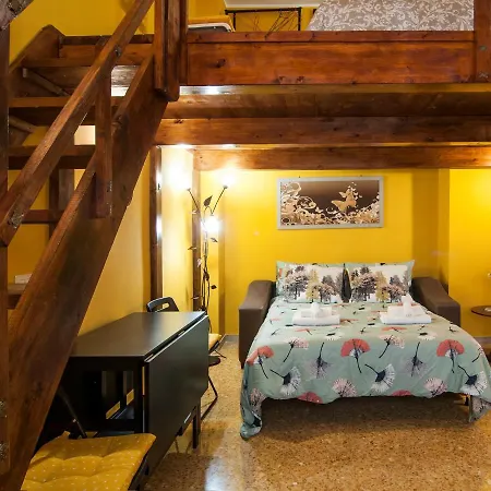 Wood Easy Flat Apartman